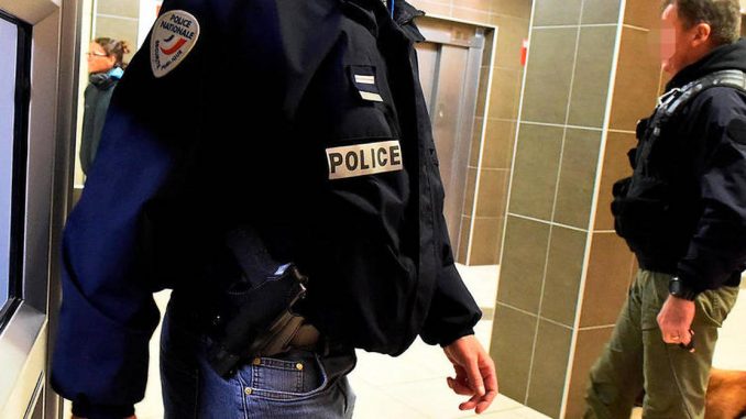10095434lpw-10096087-article-policiers-jpg_4537171_1250x625.jpg