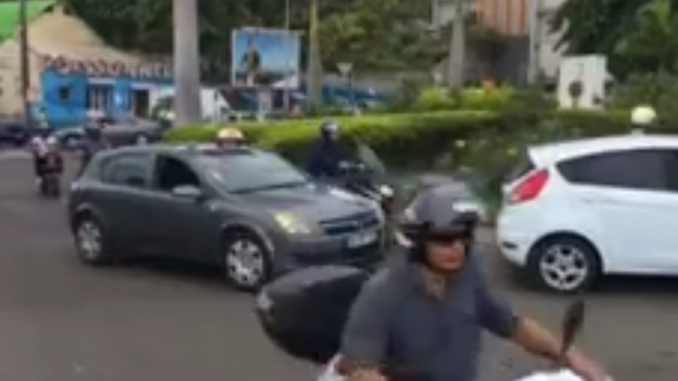 Mayotte-taxis.png